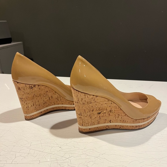 Prada tan wedges - Picture 5 of 6
